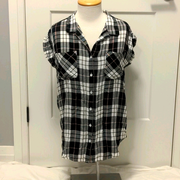 Cap sleeve plaid tunic button-up shirt - Picture 3 of 7